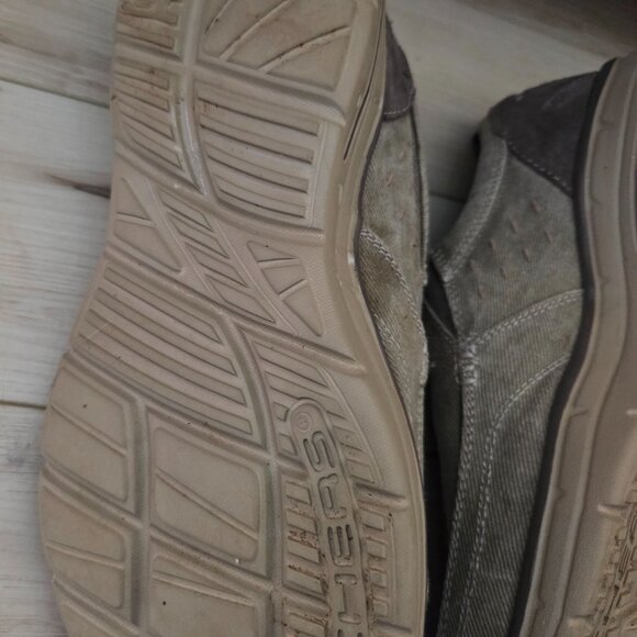 Mens Skechers Relaxed Fit Memory Foam Slip-On Shoes Loafers Khaki Size 11 - Picture 9 of 10